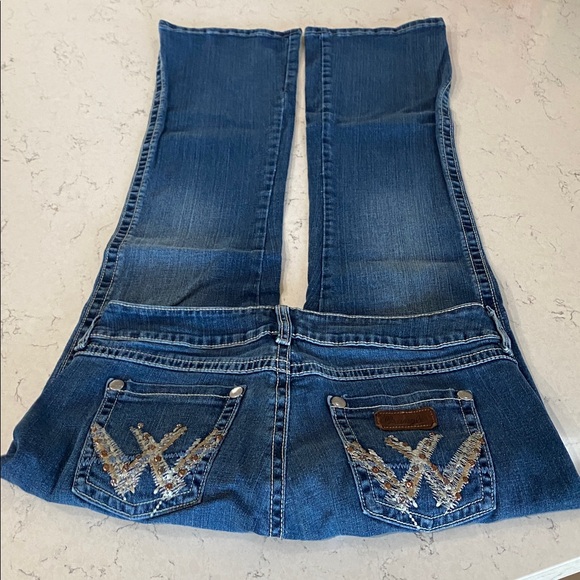 Wrangler Women's Blue Jeans - Picture 6 of 9